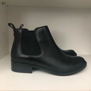 Sole Society Noa Chelsea Boot